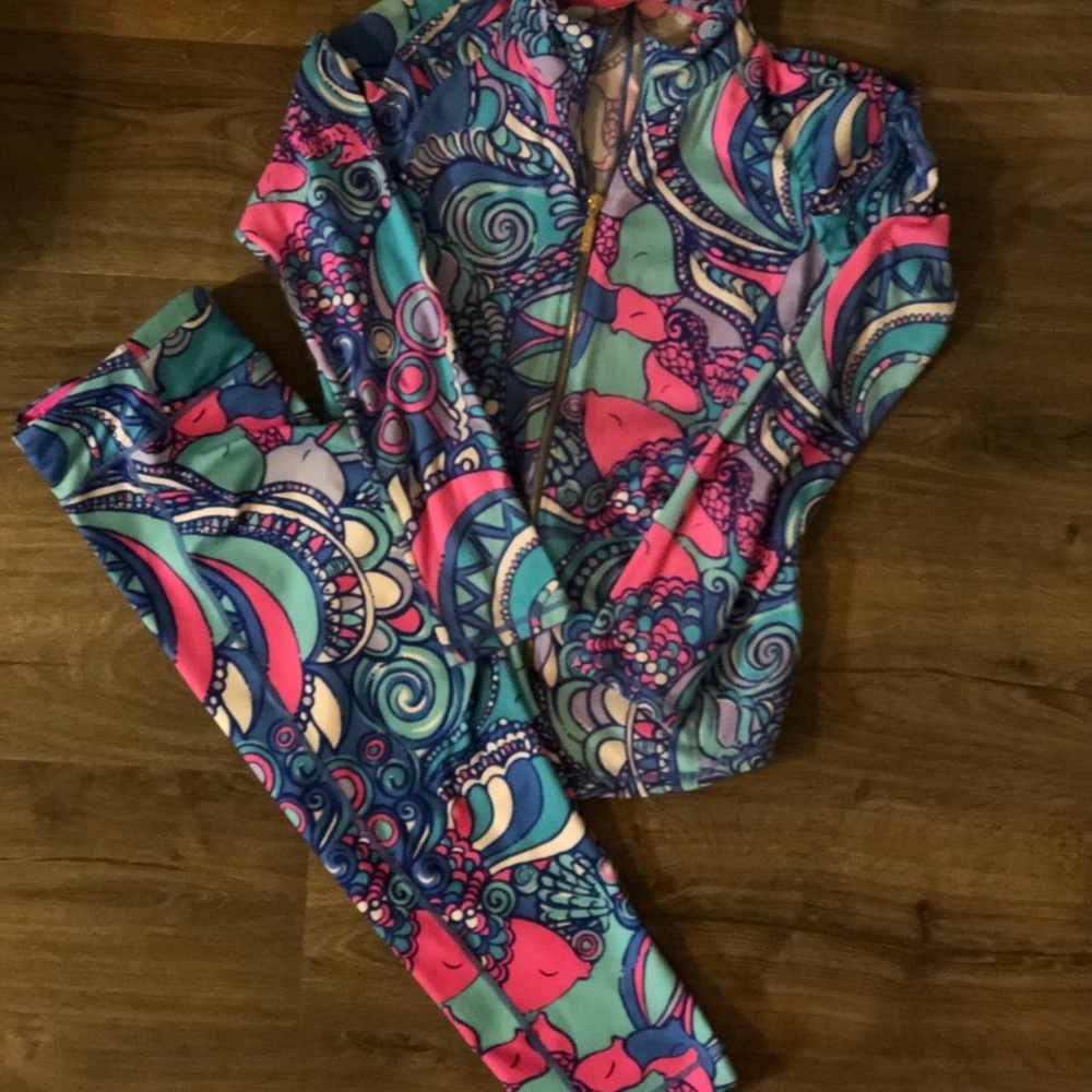 💗HP💗 Lilly Pulitzer luxletic zip jacket and crop pants.